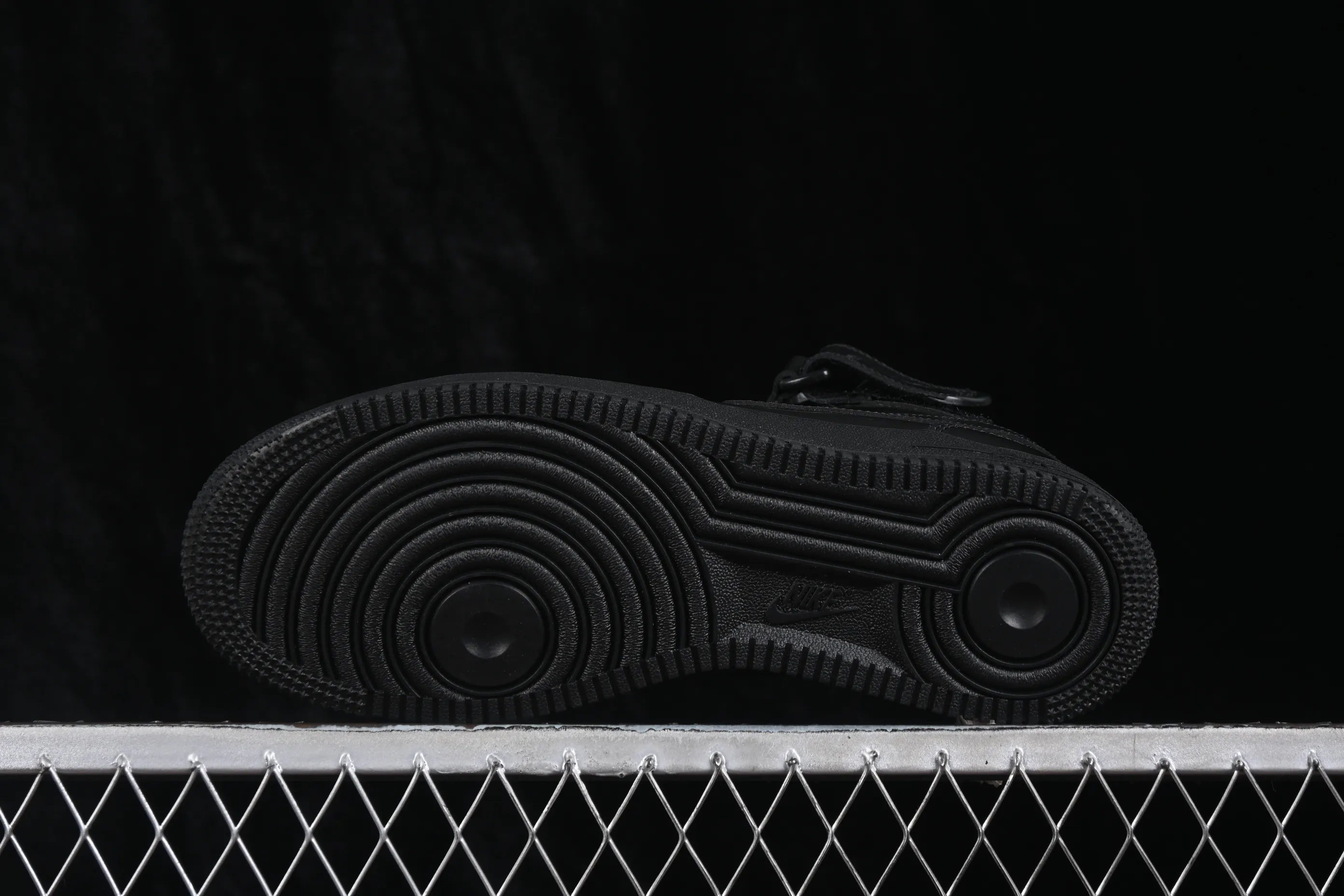 All categories Nk Air Force 1 Air Force series Nk Air Force 1 Mid Air Force mid-top Nike Air Force 1'07 Mid Air Force One China all-black casual sneakers CW2289-001